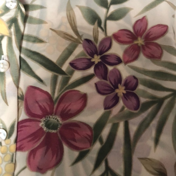 BonWorth Gorgeous Silky Shortsleeved Blouse - Picture 4 of 4